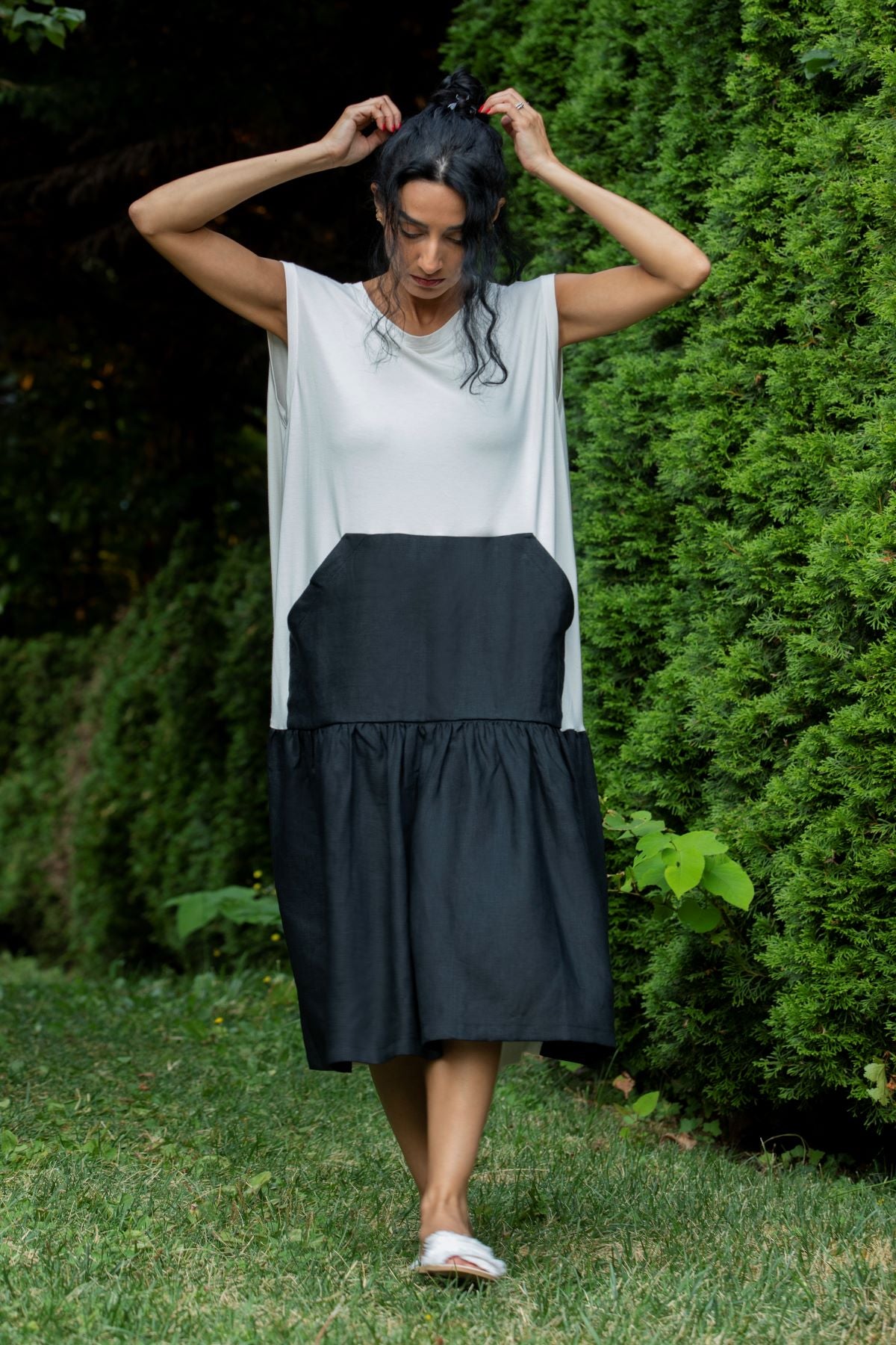Cap Sleeve Color Block Dress with Pockets, White & Black kimkimely Cap Sleeve Color Block Dress with Pockets, White & Black kimkimely