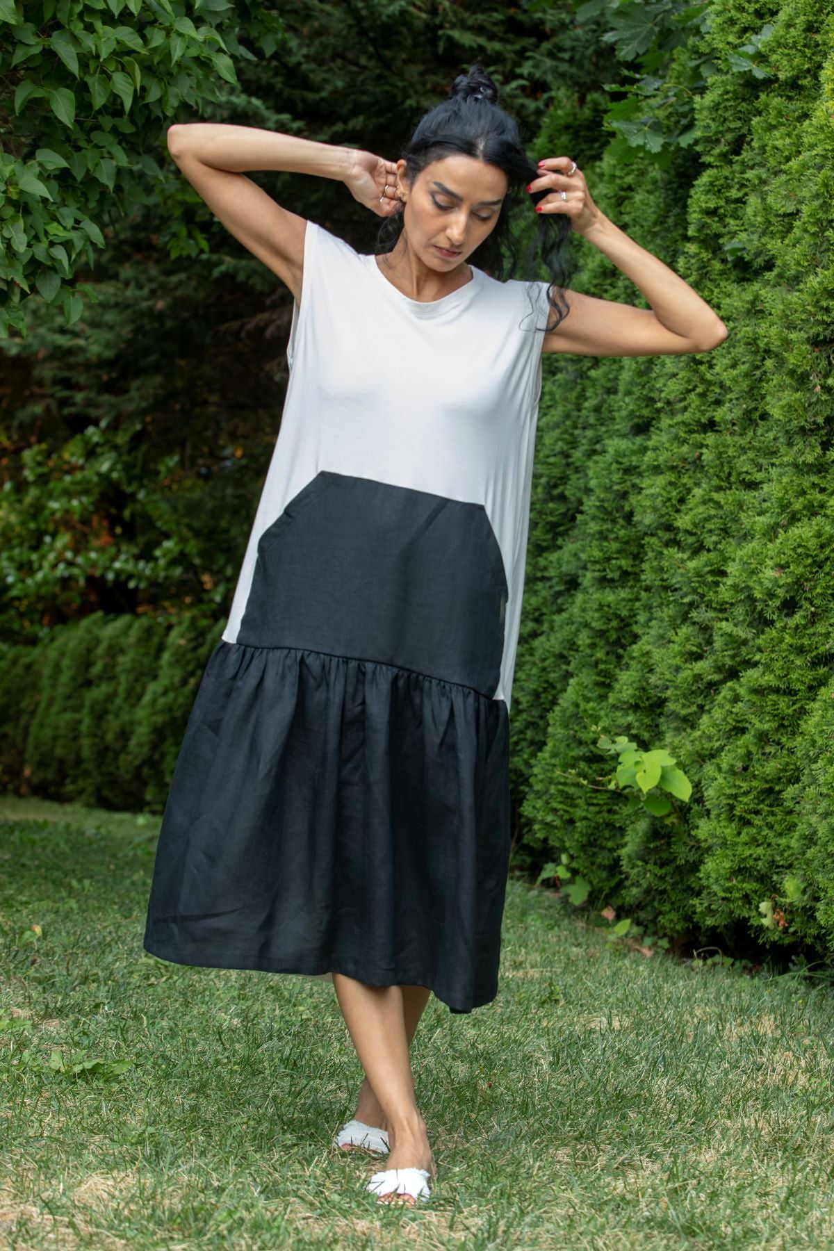 Cap Sleeve Color Block Dress with Pockets, White & Black kimkimely Cap Sleeve Color Block Dress with Pockets, White & Black kimkimely